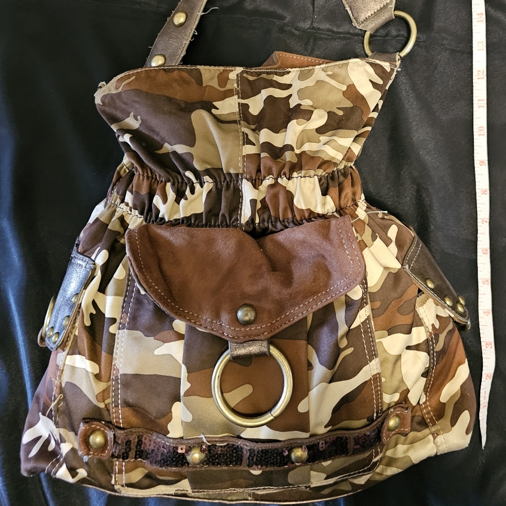 Cathy Van Zeeland  Camo bag